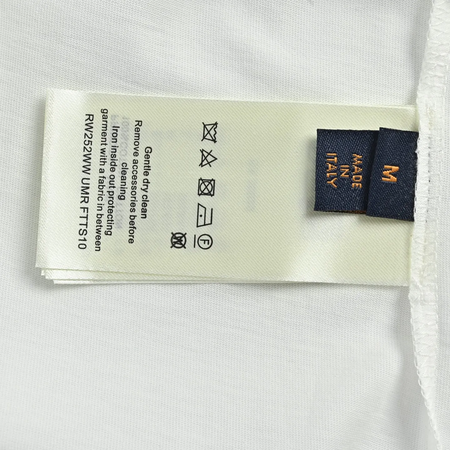 Louis Vuitton/ logo